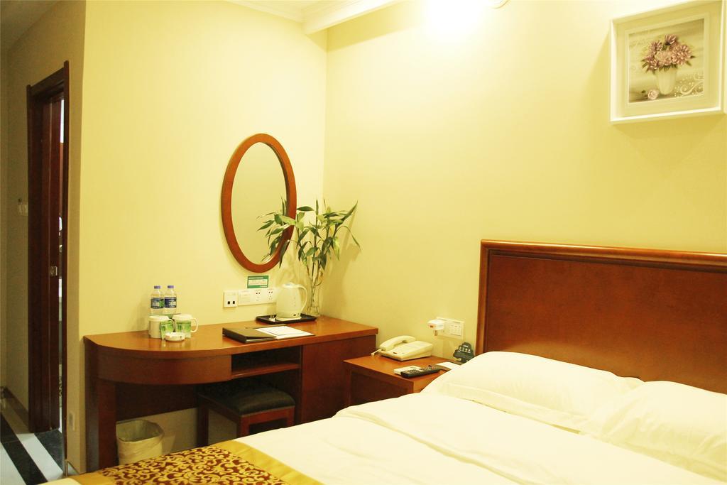 Greentree Inn Shanghai Pudong New District Shenmei East Road Express Hotel Dış mekan fotoğraf