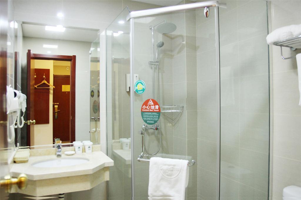 Greentree Inn Shanghai Pudong New District Shenmei East Road Express Hotel Dış mekan fotoğraf